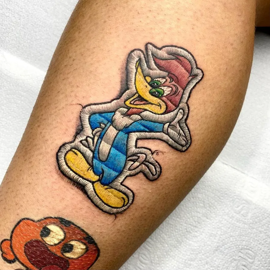 Pica-Pau em patch tattoo com efeito de bordado